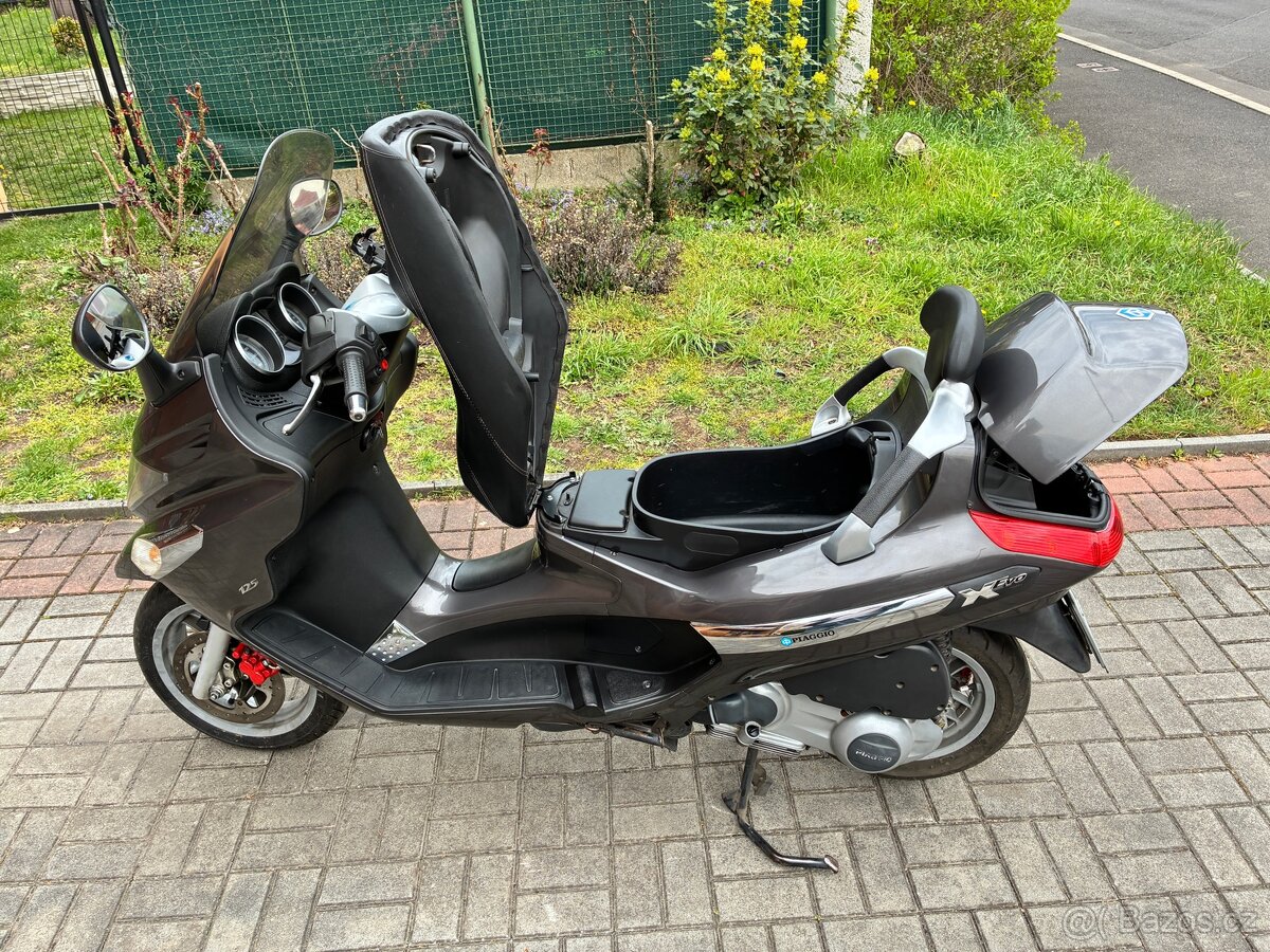 REZERVOVÁNO Piaggio X EVO 125 (11KW) - 7
