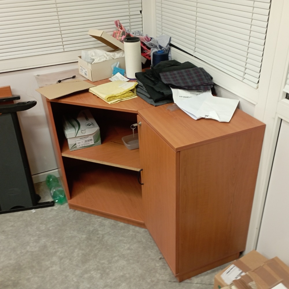 kancelářský nábytek - 7