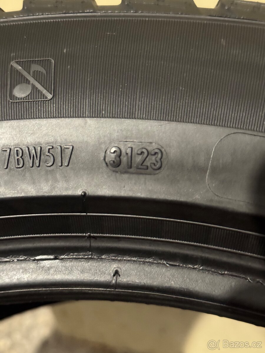 Zimní pneu 275/45/20 Pirelli Sottozero 3 - 7