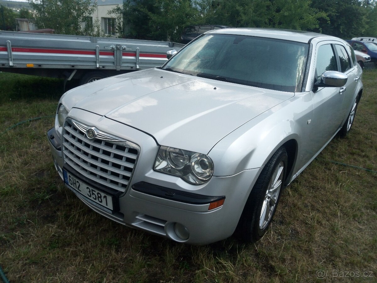 Prodám Chrysler 300C R.V.2007 3.0 nafta 160kw - 7