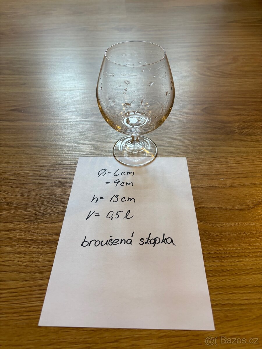 Obří skleněné číše - 7