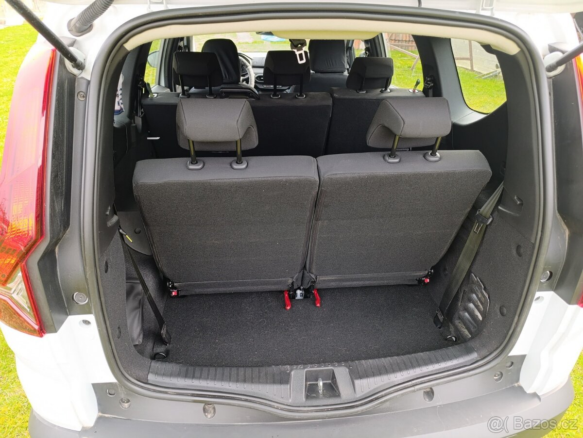 Jogger, LPG, 7 míst, 10 000km - 7