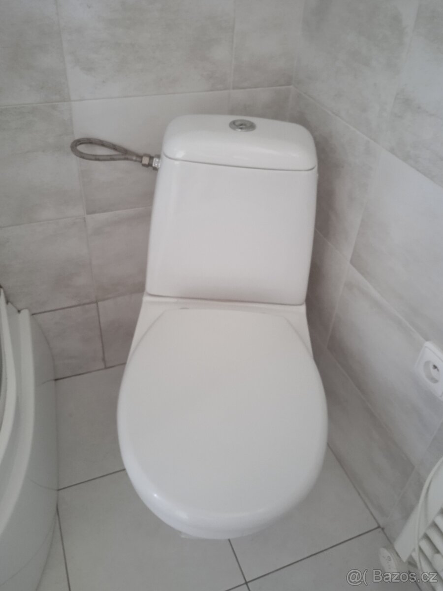 Pronájem rodinného domu 2+kk - 7