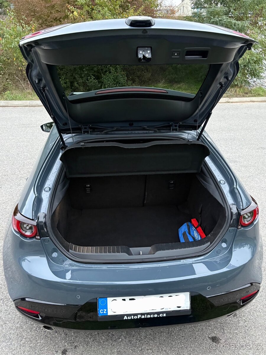 Mazda 3 - 7