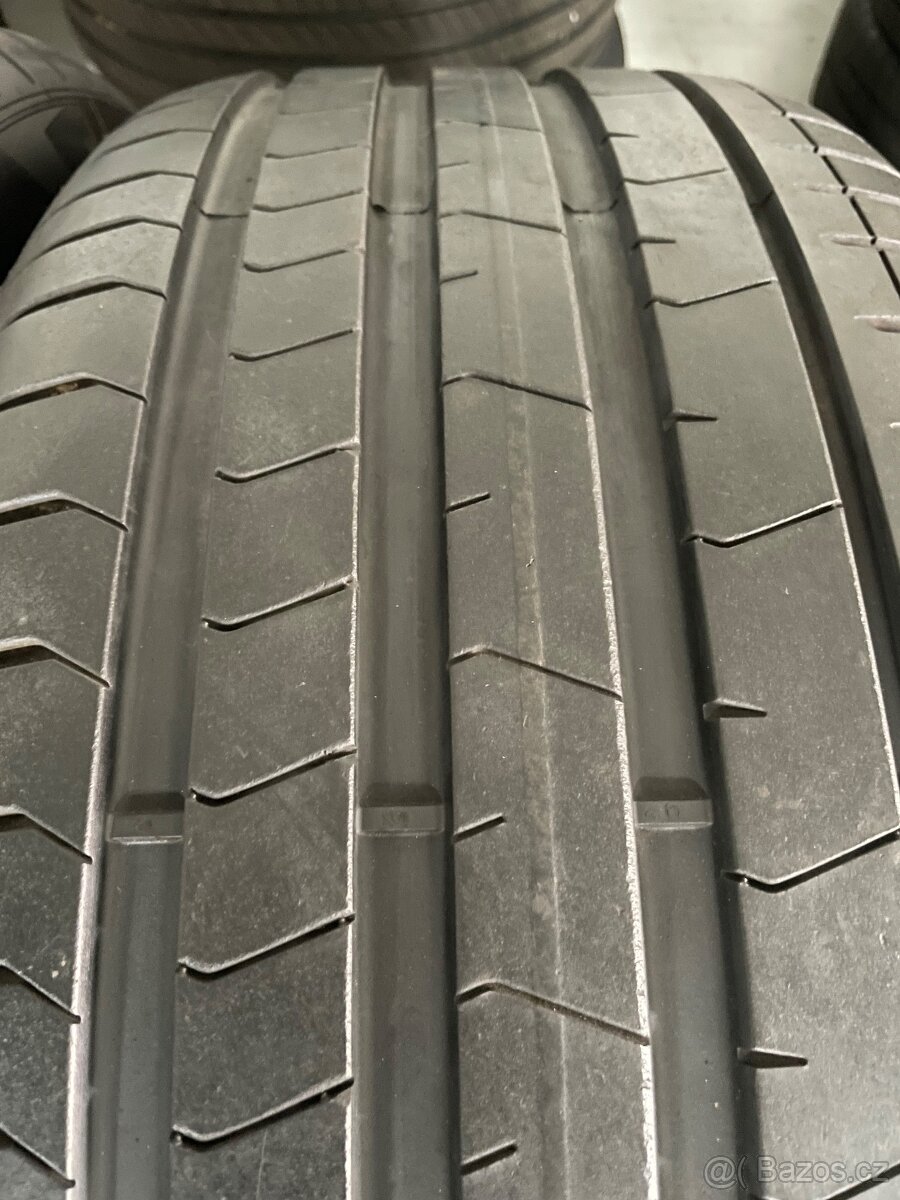 285/45/21 85% letní pneu Pirelli Pzero - 7