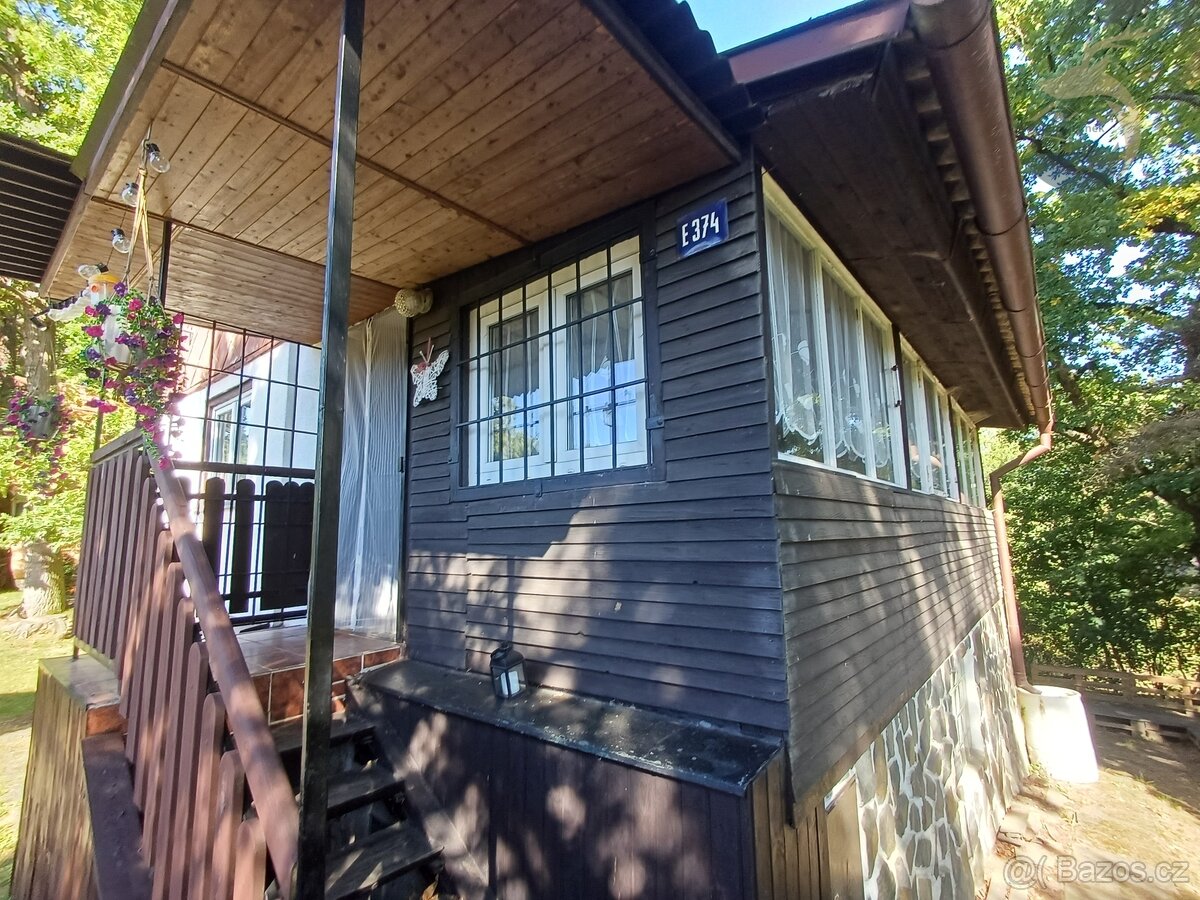 Chata u Hracholuské přehrady s možností trvalého bydlení - 7