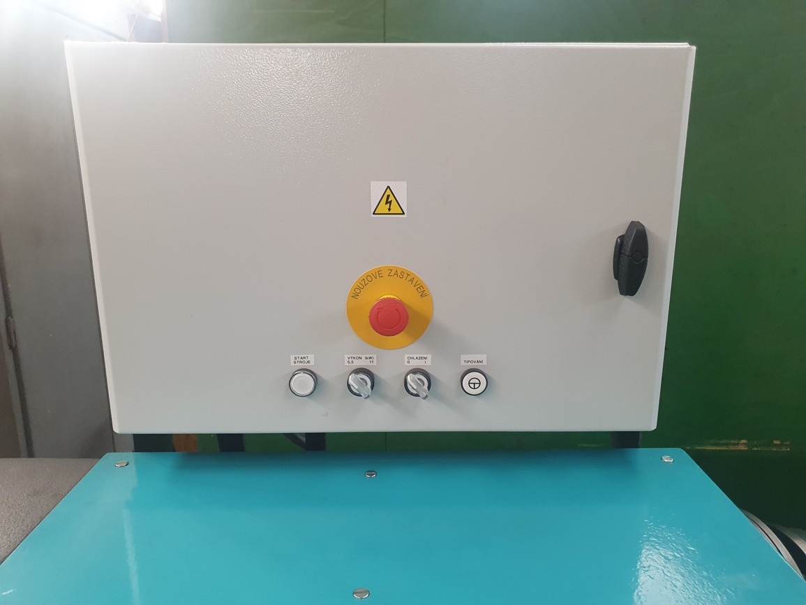 Soustruh hrotový SU 50 A /1000, 1500, 2000 - po GO - 7