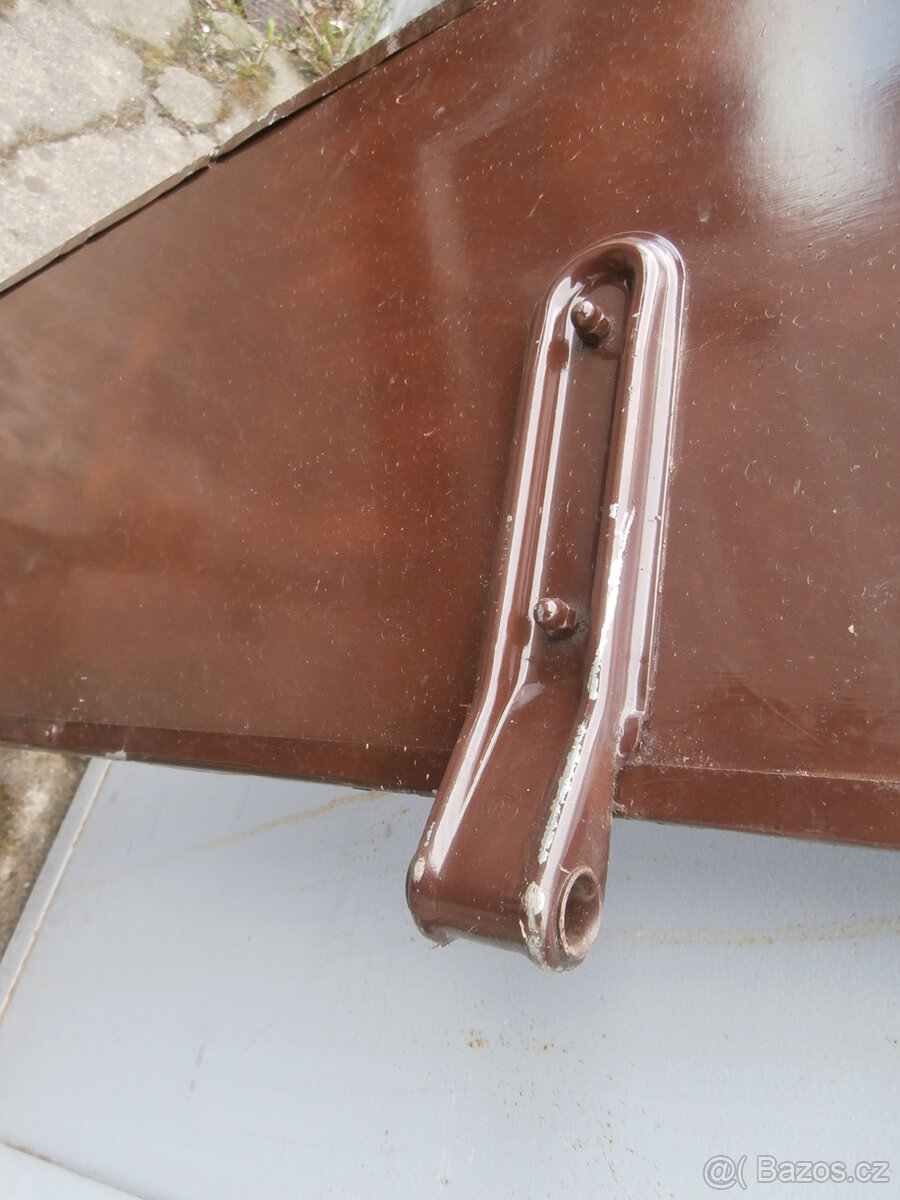 Přívěsný vozík - pouze zadní čelo použité za 400 kč - 7