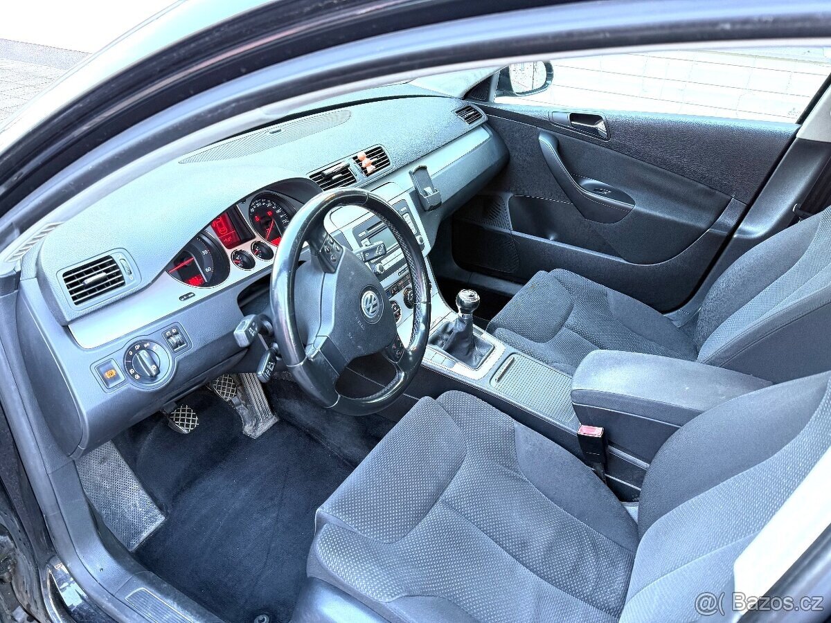 Volkswagen Passat Kombi B6 2.0 TDI - Nová Stk - Dobrý Stav. - 7