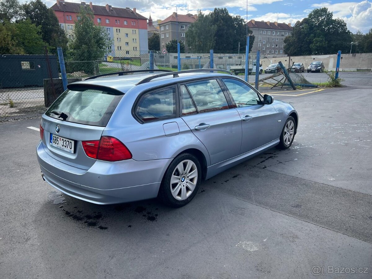 BMW 316i 1.6i 90kw, r.2009, serviska, klima, stk - 7