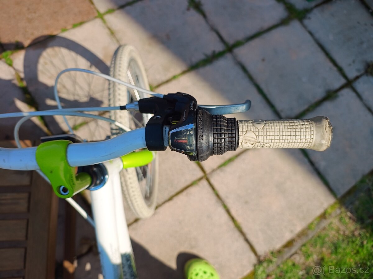 Dívčí kolo 20" - 7