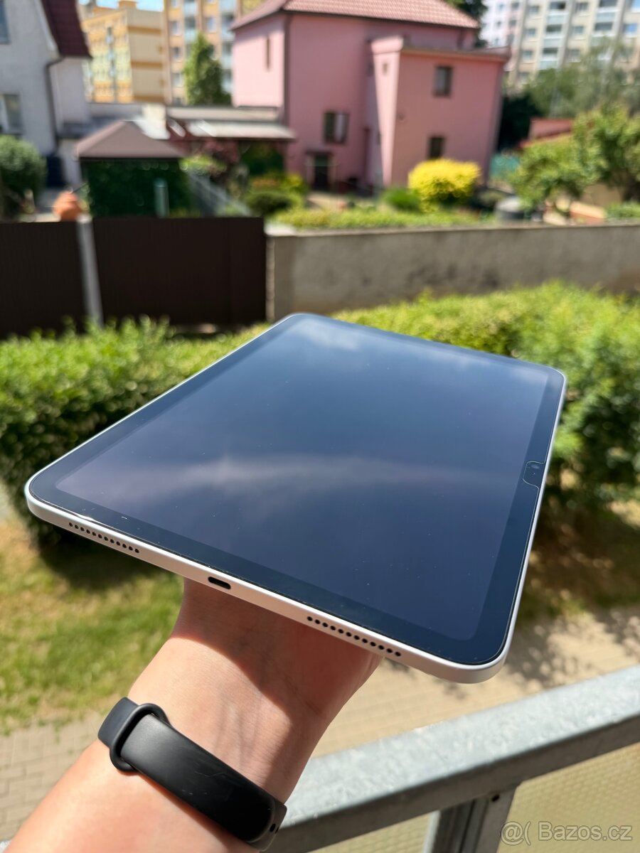 📱 Apple iPad 10. generace 64GB Wi-Fi - 7