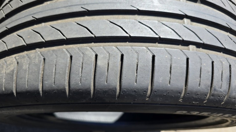 Letní pneu 235/45/18 Continental - 7