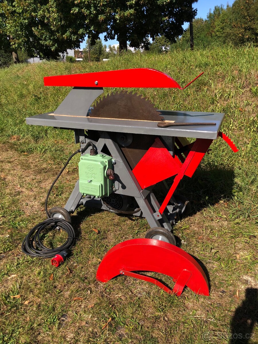 CIRKULÁRKA S KOLÉBKOU - 7