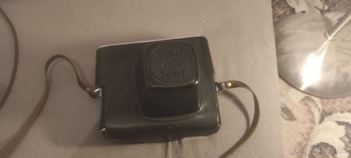 Staré fotoaparáty, kamera a príslušenství - 7