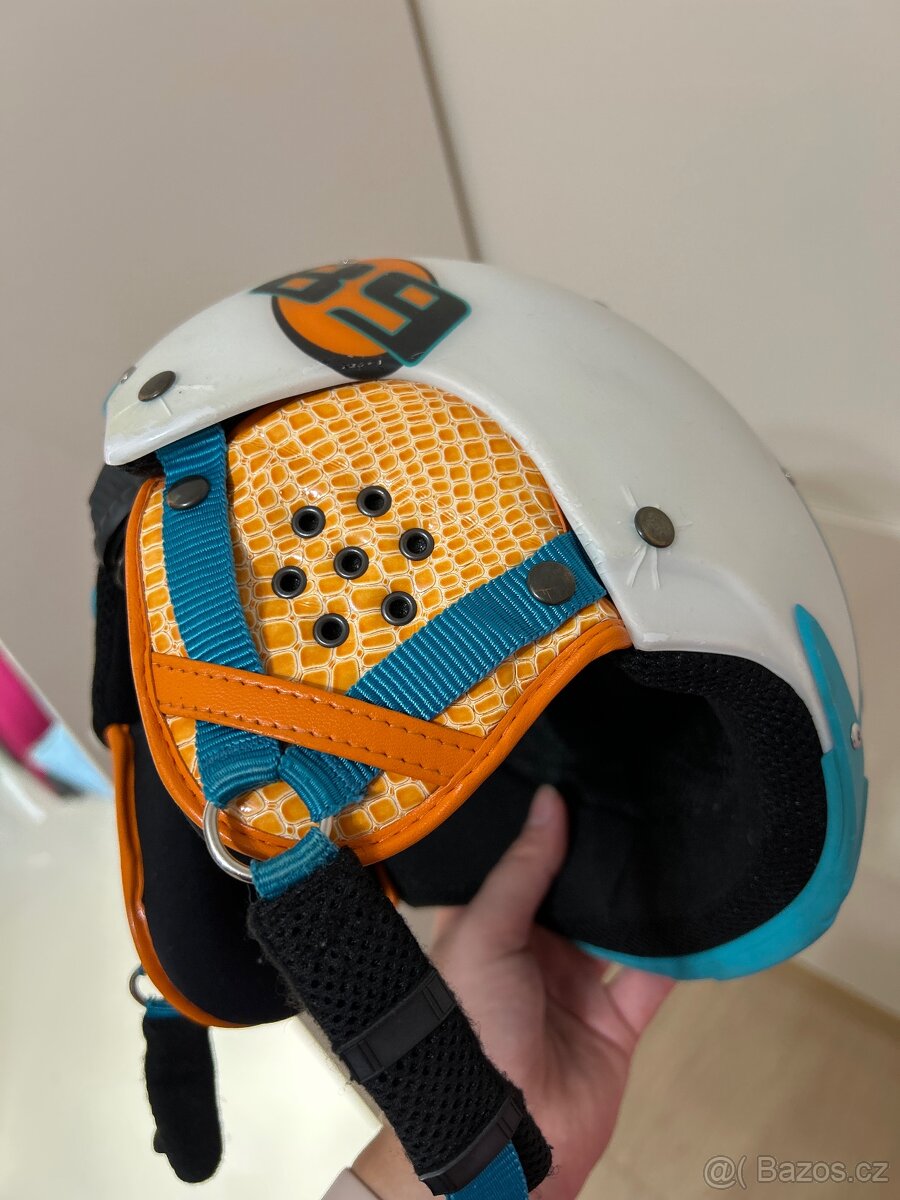 Lyžařská helma Casco - 7