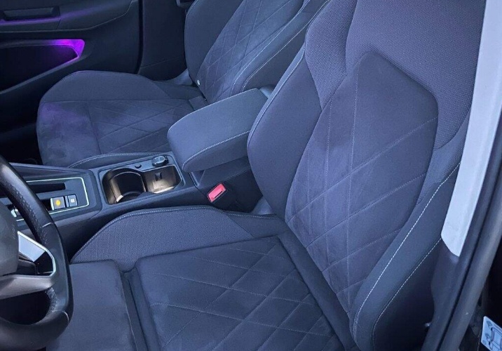 VW Golf 8 Variant 2.0 TDI DSG - 7