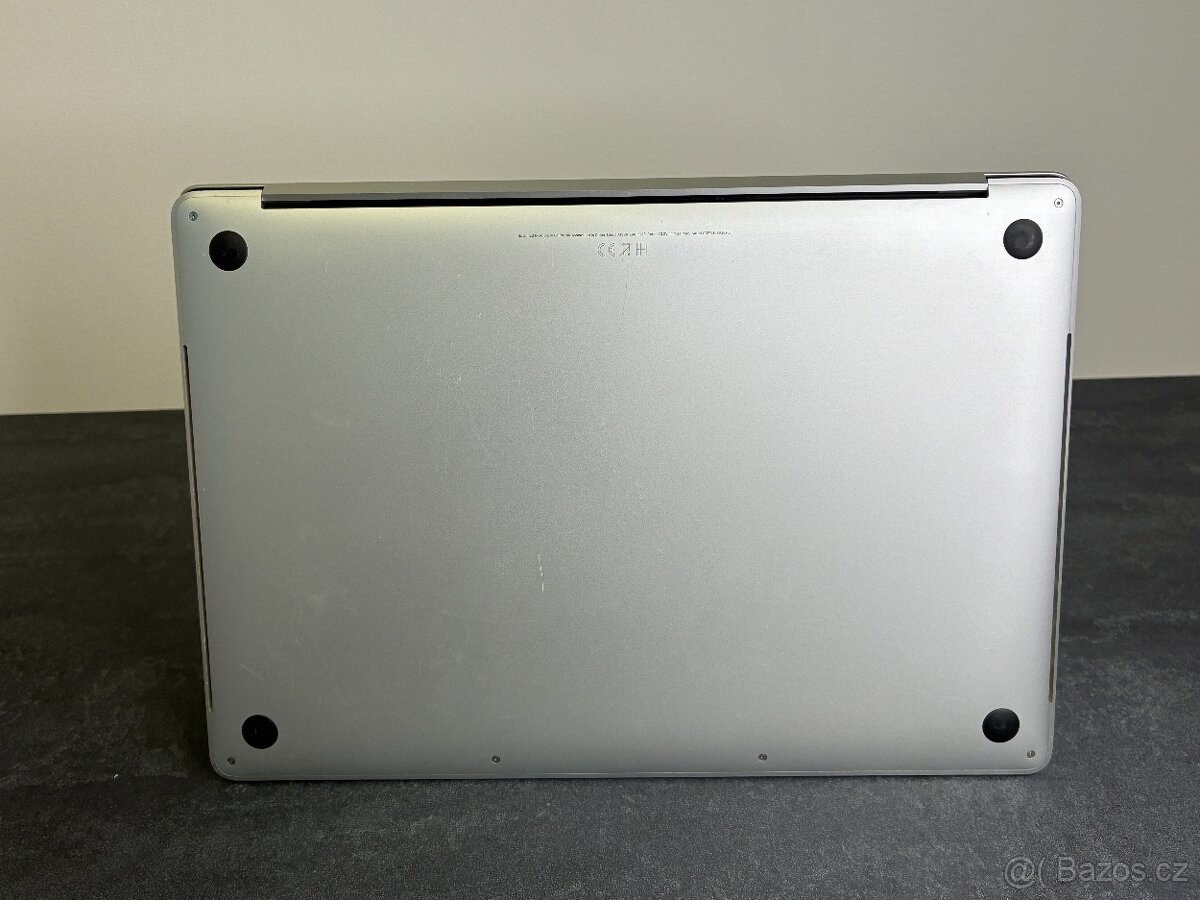 MacBook Pro 15'' 2018 / i9 / 32GB / 512GB SSD - DPH - 7