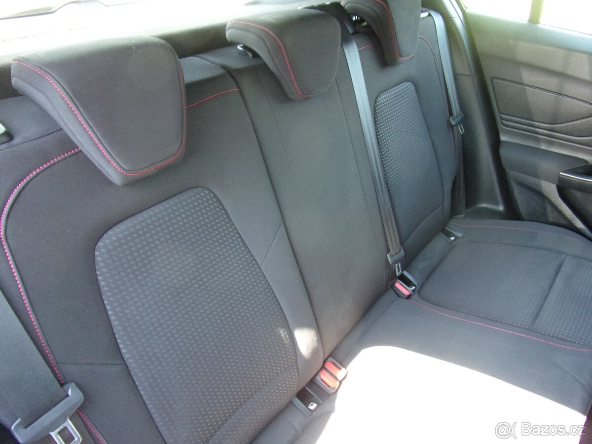 PRODÁM Ford Focus 1.0 EcoBoost ST-Line 1.maj. - 7