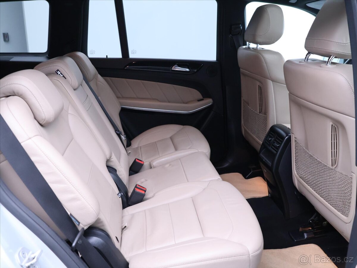Mercedes-Benz GL 3,0 350 Bluetec 4Matic 7 míst (2014) - 7