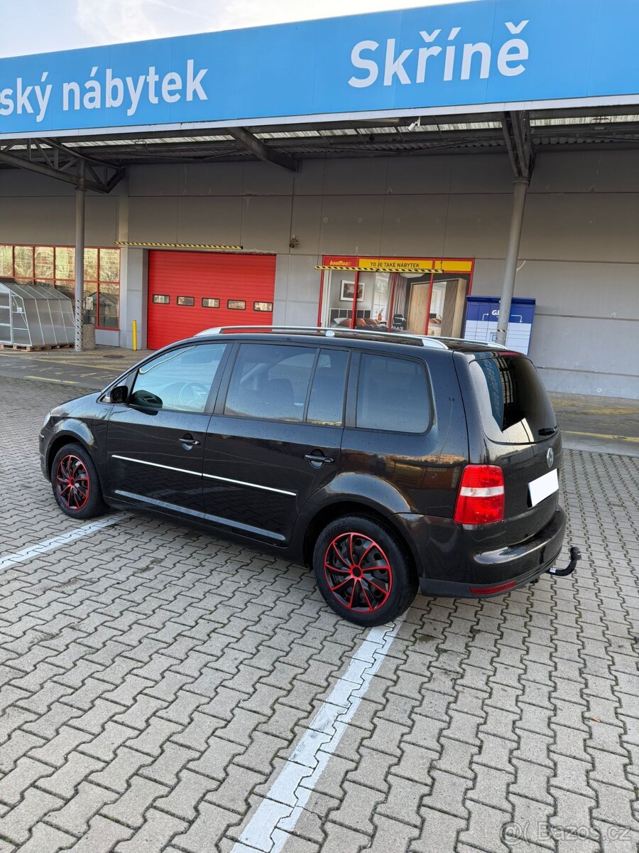 Volkswagen Touran 2.0 TDi FACELIFT MOŽNO NA SPLÁTKY - 7