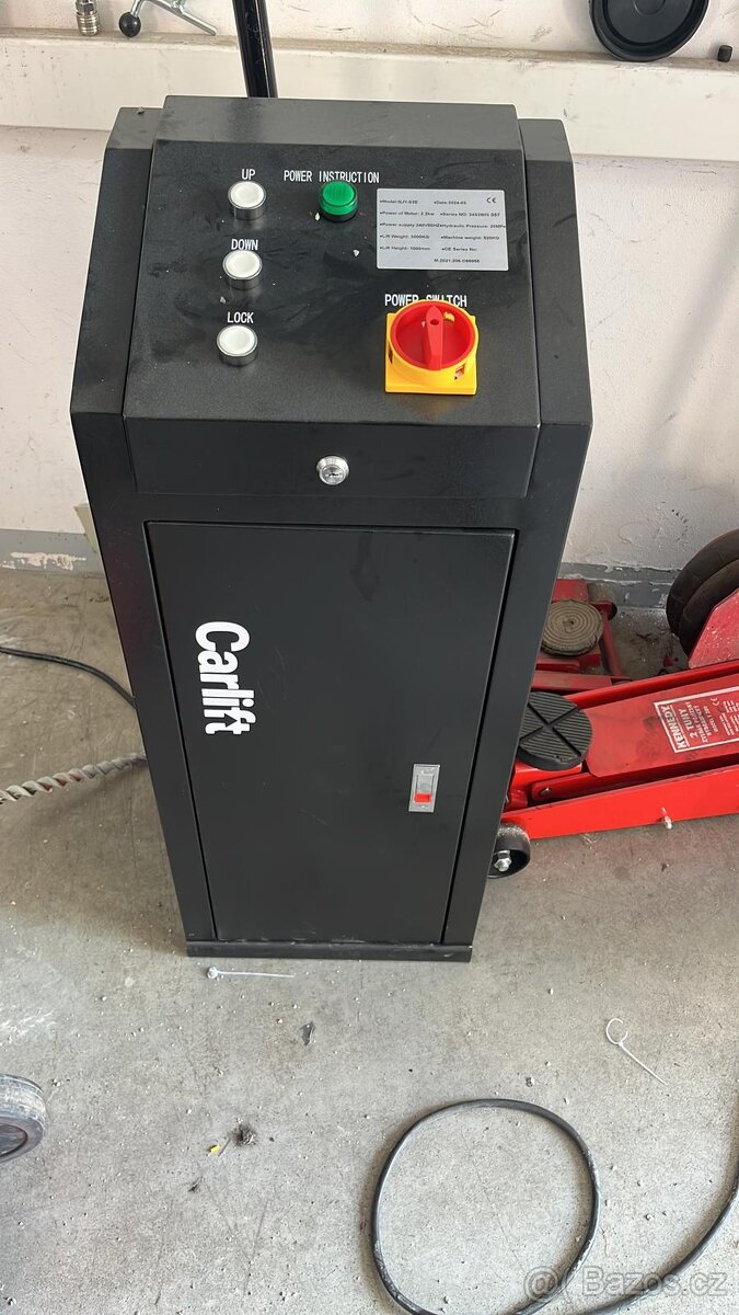 NŮŽKOVÝ ZVEDÁK CARLIFT CR3000 - 7