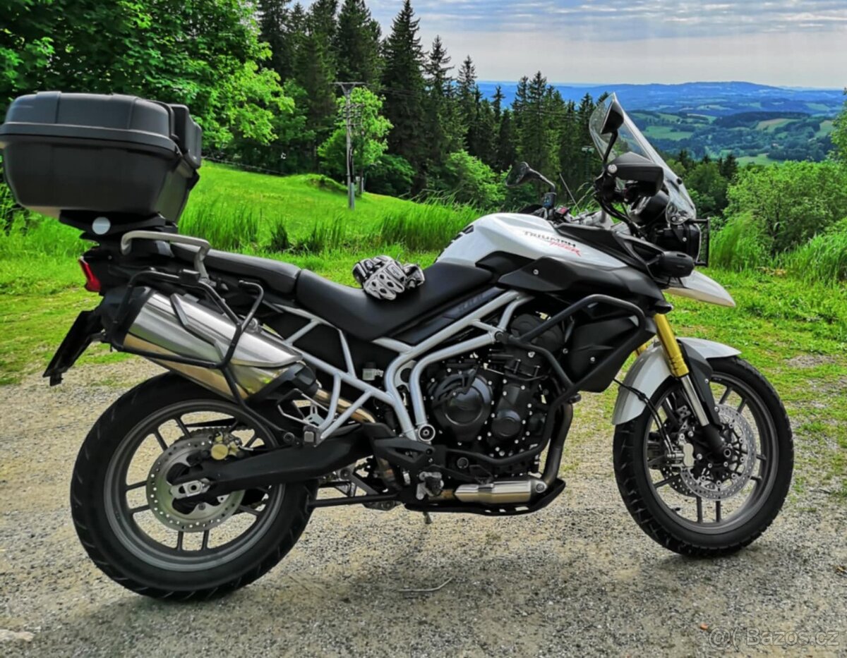 TRIUMPH TIGER 800 - 7