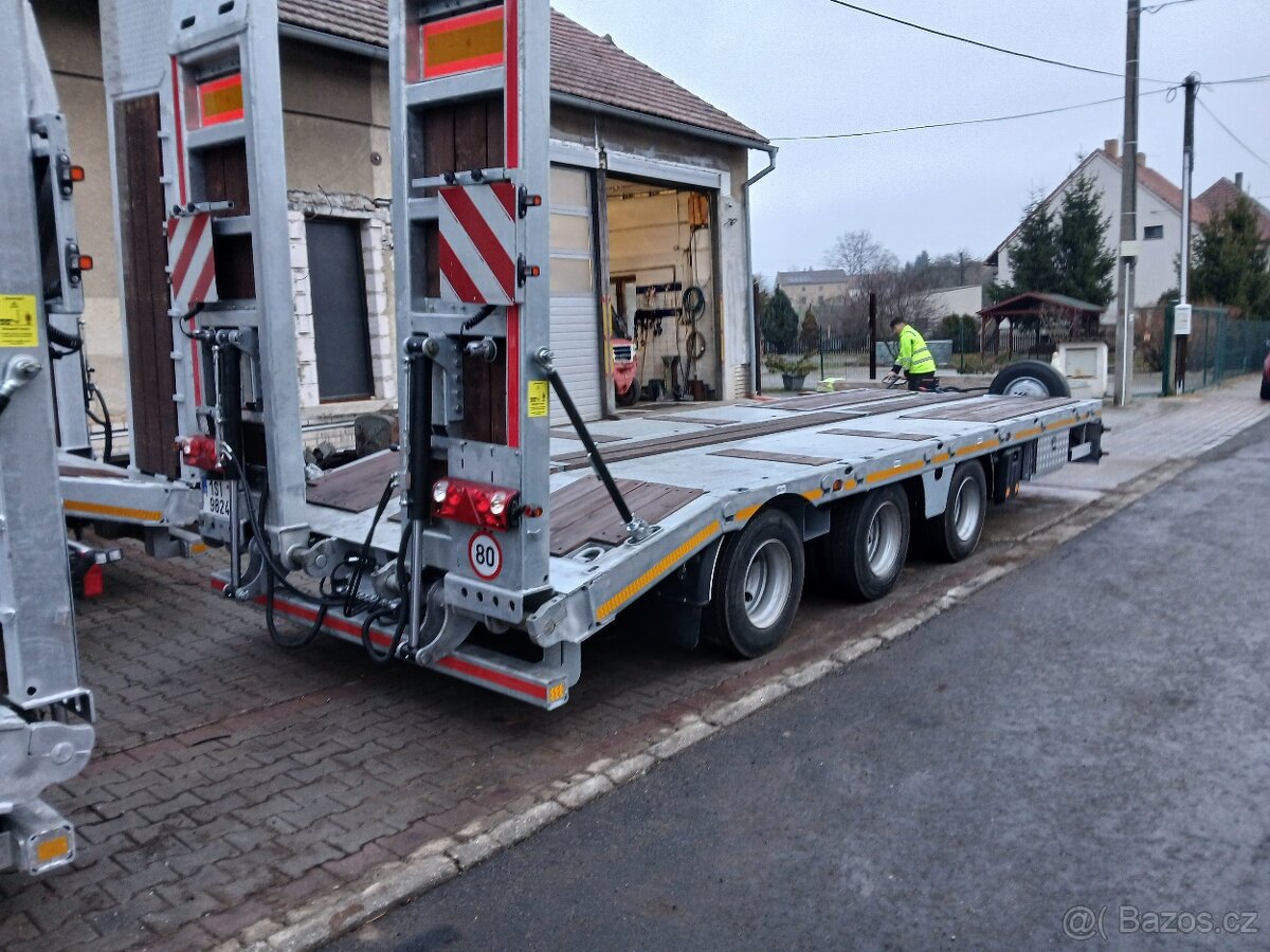 Přívěs na kompresor vrtná souprava CAT Volvo - 7