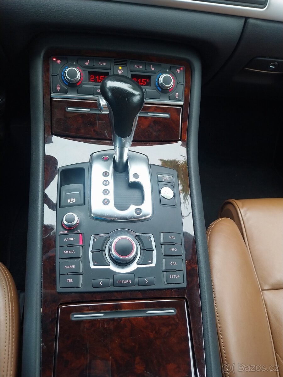 Audi A8 4.2 benzín 257kw - 7