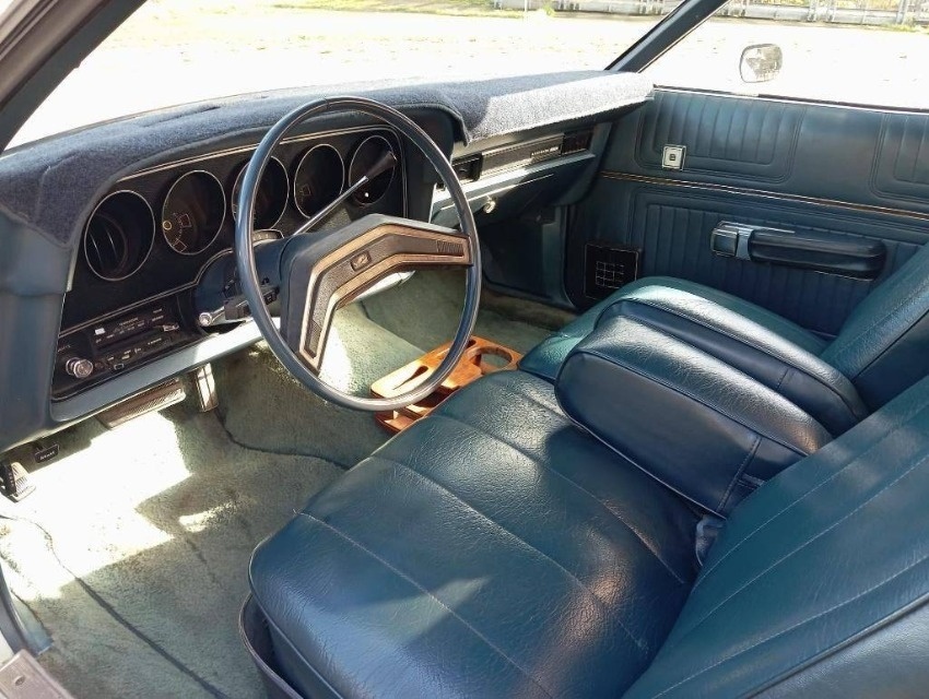 Ford Ranchero z roku 1975 - 7