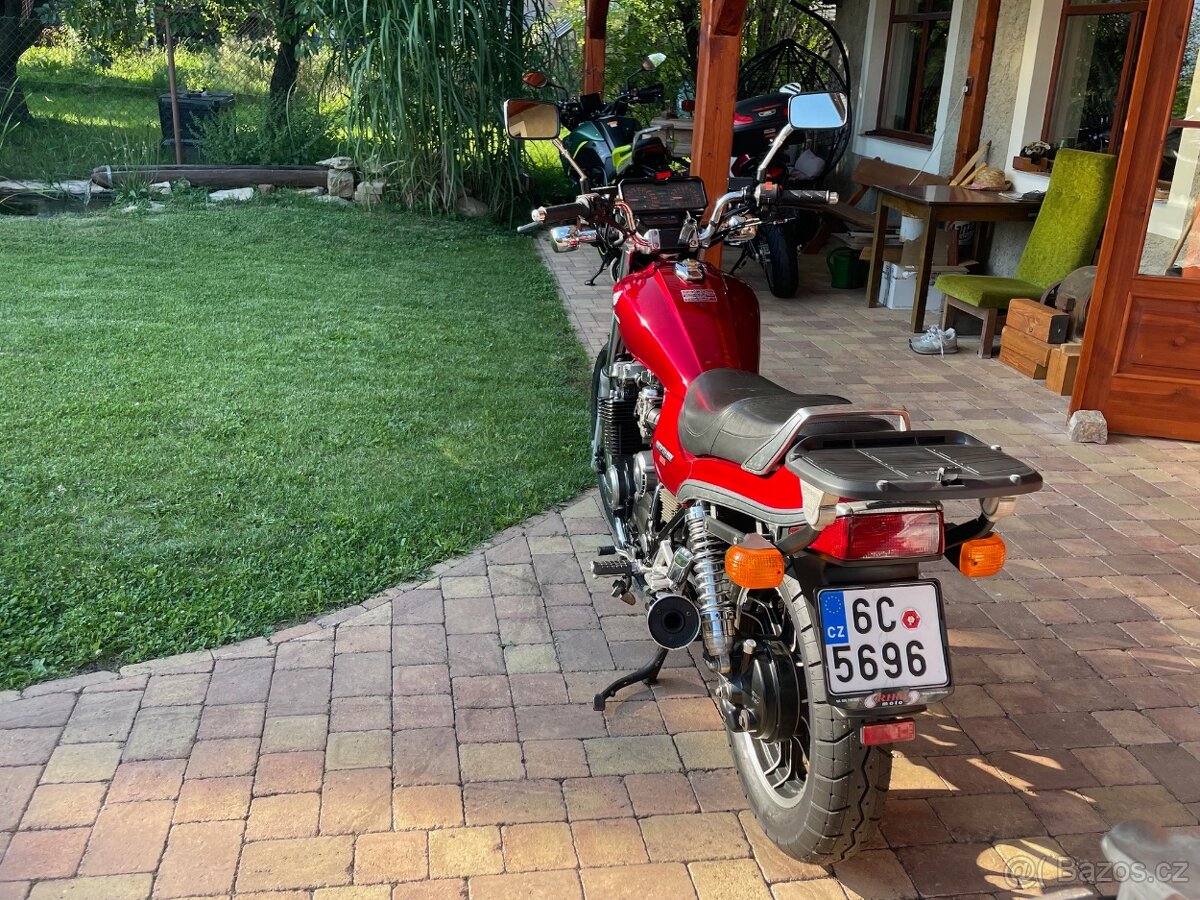 Honda CB650 Nighthawk - 7