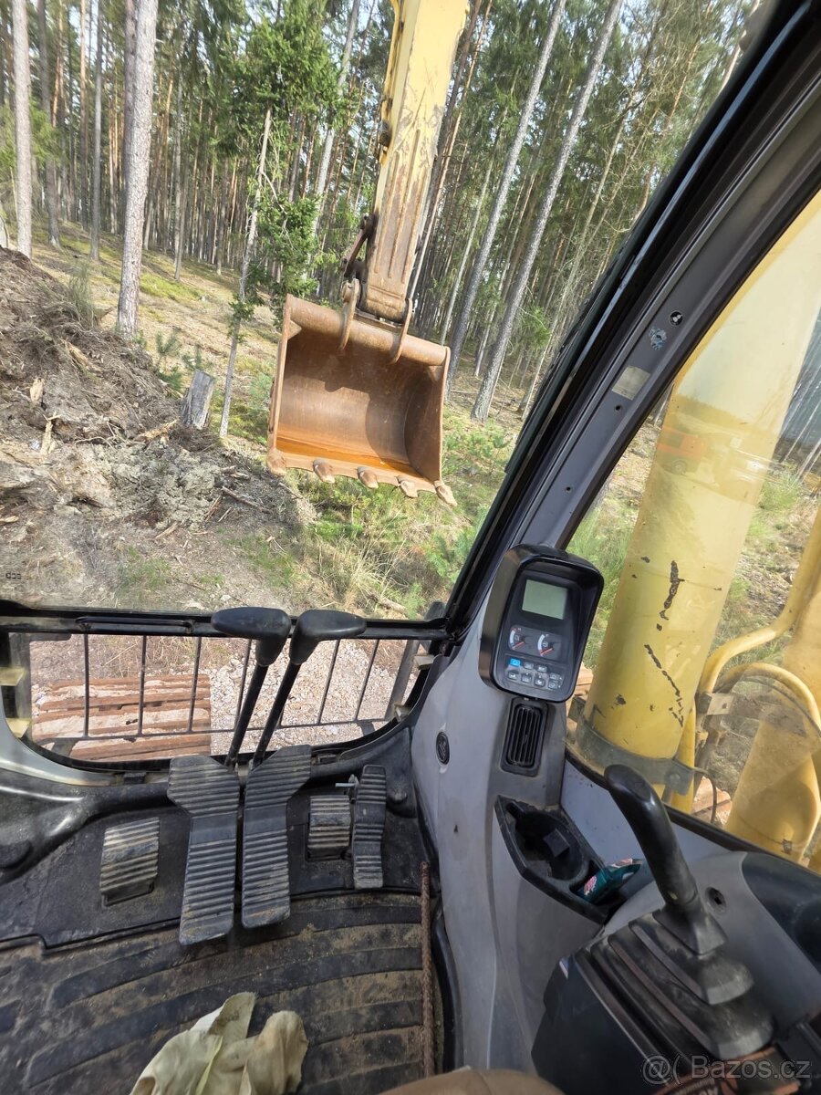 New Holland E 385B - 7