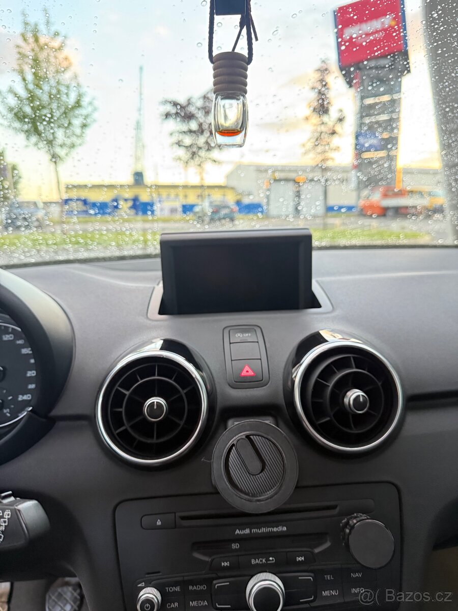 Audi A1 1.6TDi 77kw stk - 7