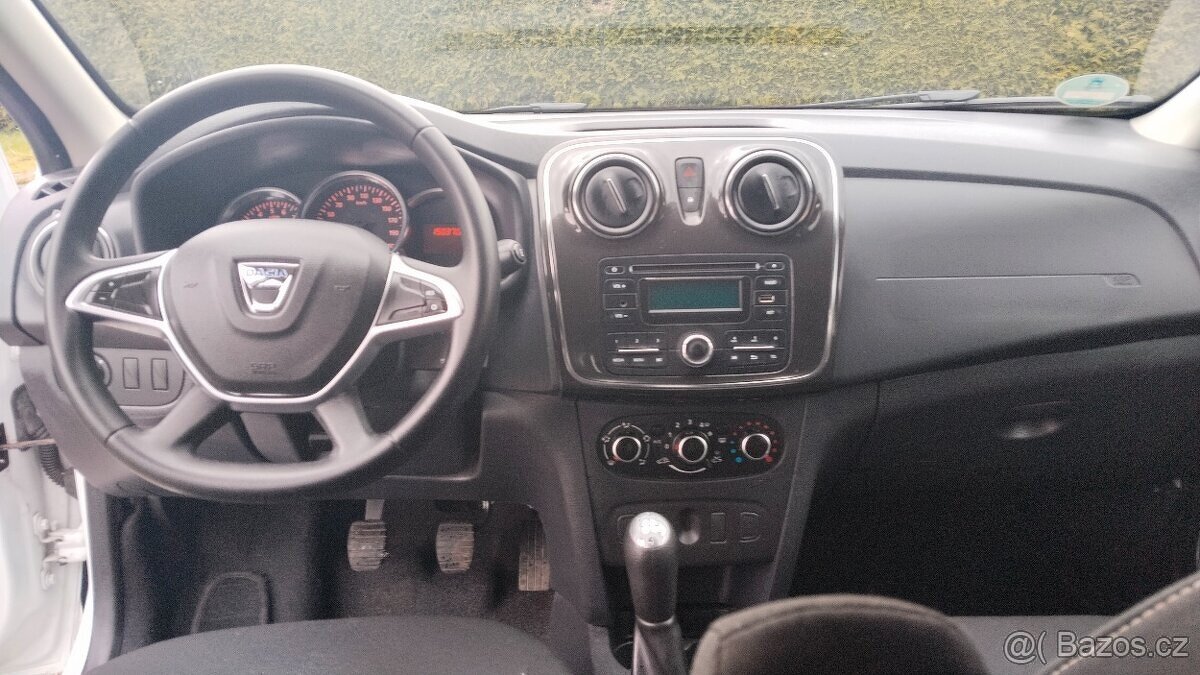 sandero 1,0i - 7