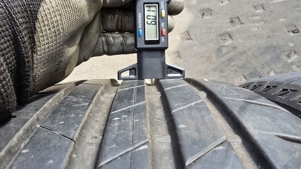 Letní pneu 225/45/17 Bridgestone - 7