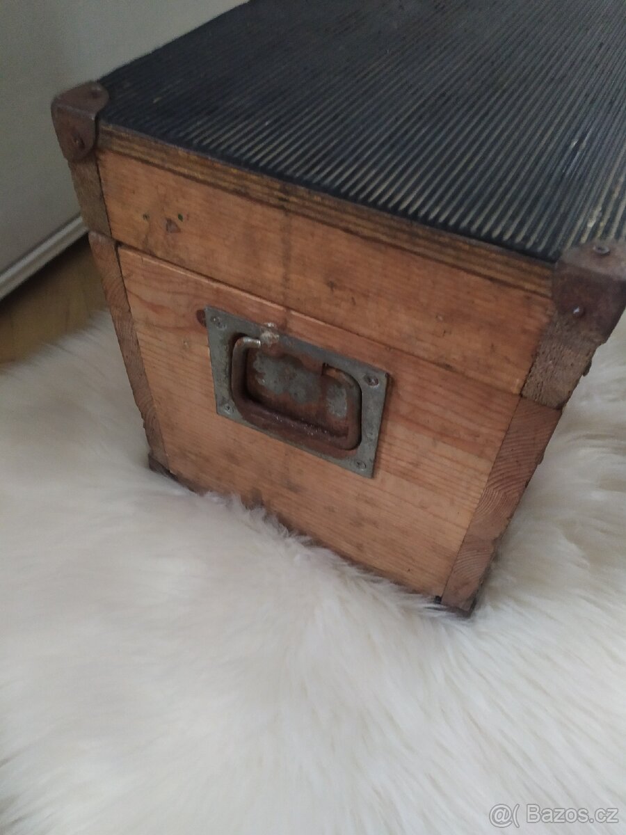 Stará dřevěná bedna - 7