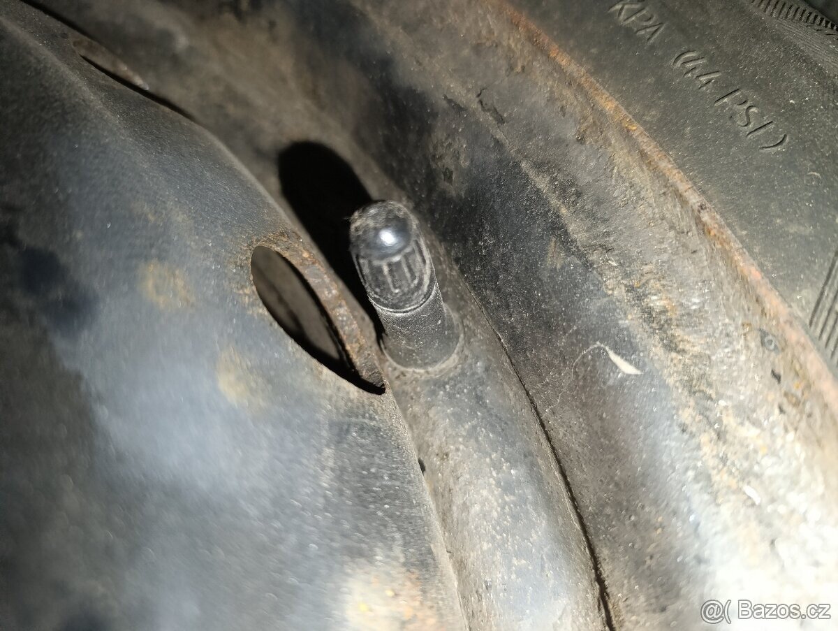 15´´ Zimni Hyundai I20 185/65 R15 4x100 - 7