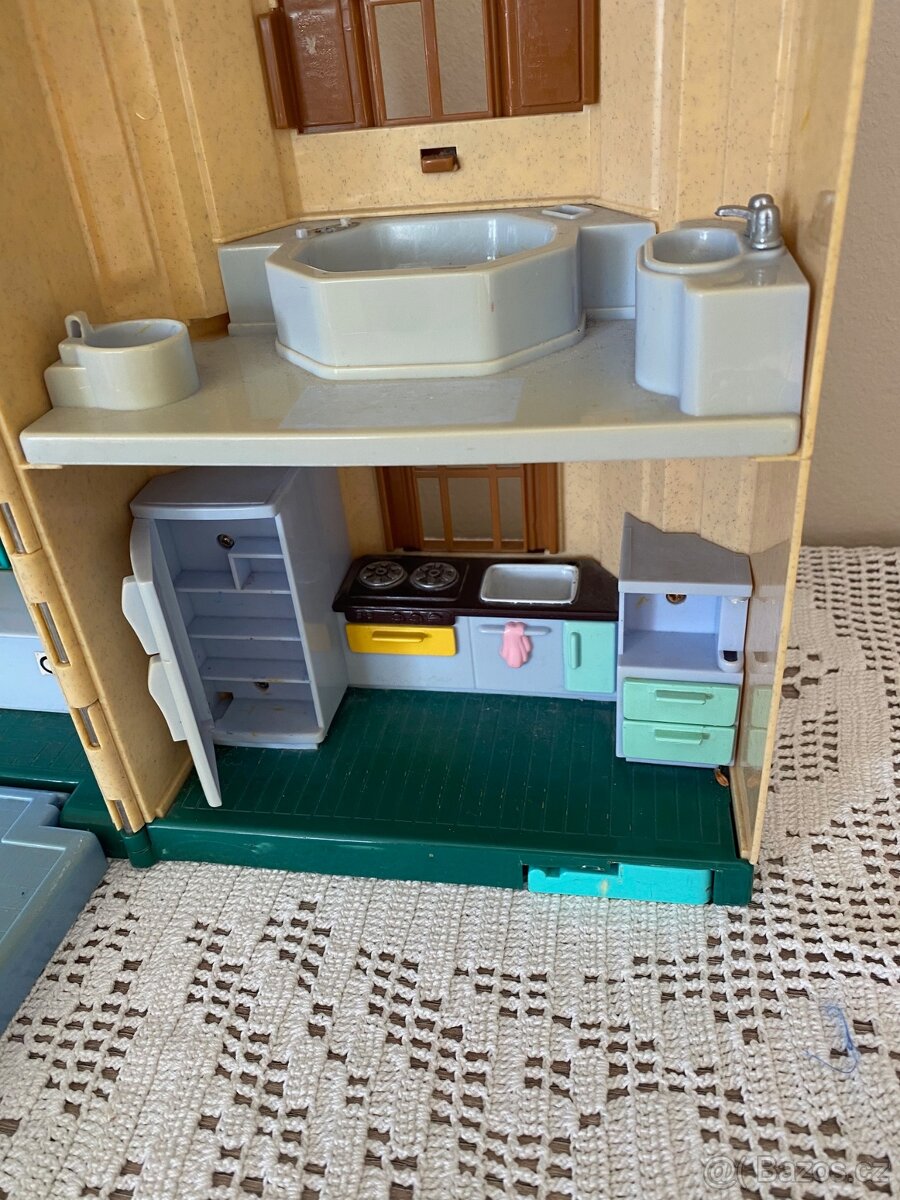 DOMEČEK PRO PANENKY - PLAST - 7