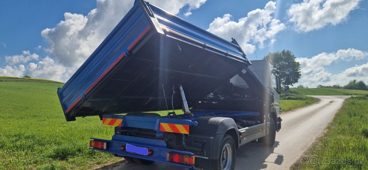 Mercedes Atego 1218 třístranný sklápěč s hydraulickou rukou - 7