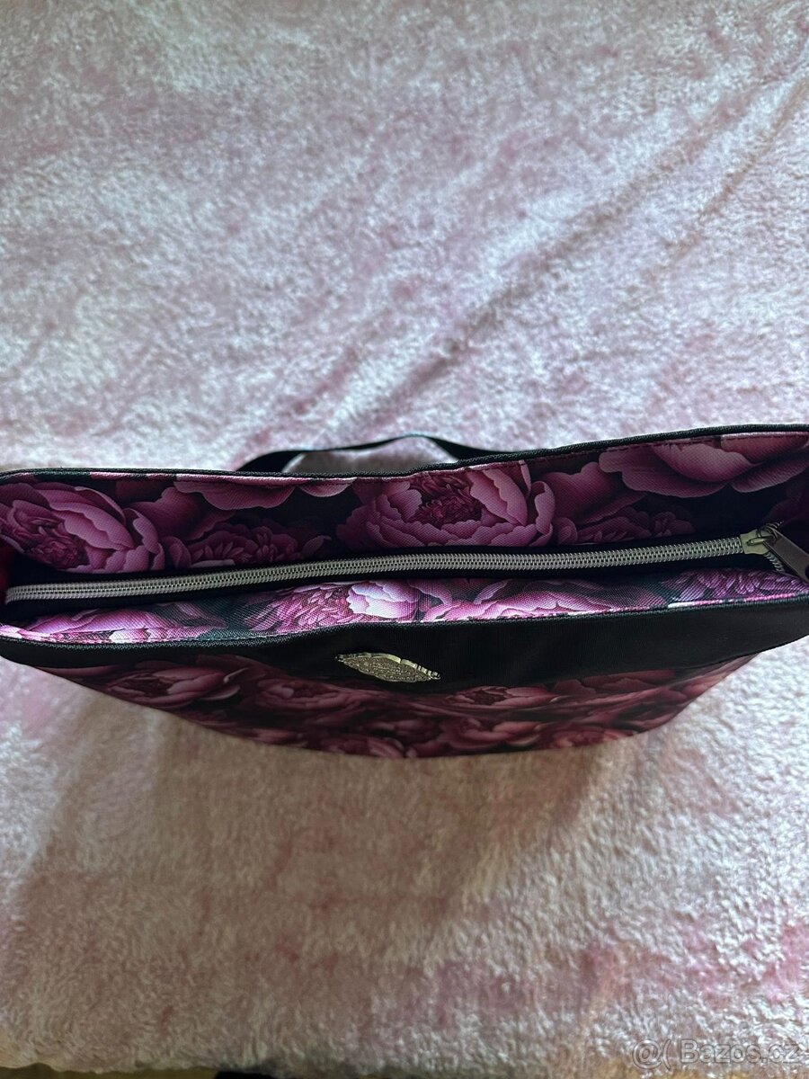 Kabelka s pivoňkami - 7