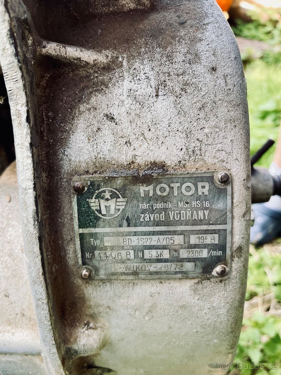 Malotraktor Agrozet 1958 + nákladní přívěs a příslušenství - 7