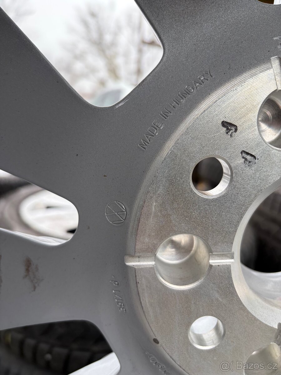 215/60/17 C original zimní sada VW T7 T6 - 7