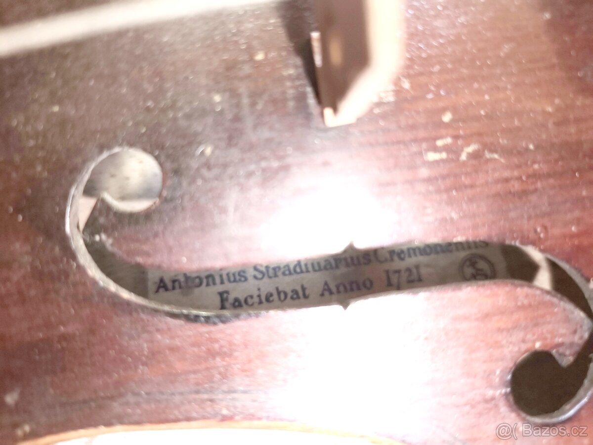 staré funkční housle - 7