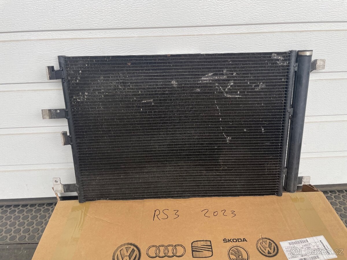 Audi RS3 rok 2023 dily na predek - 7