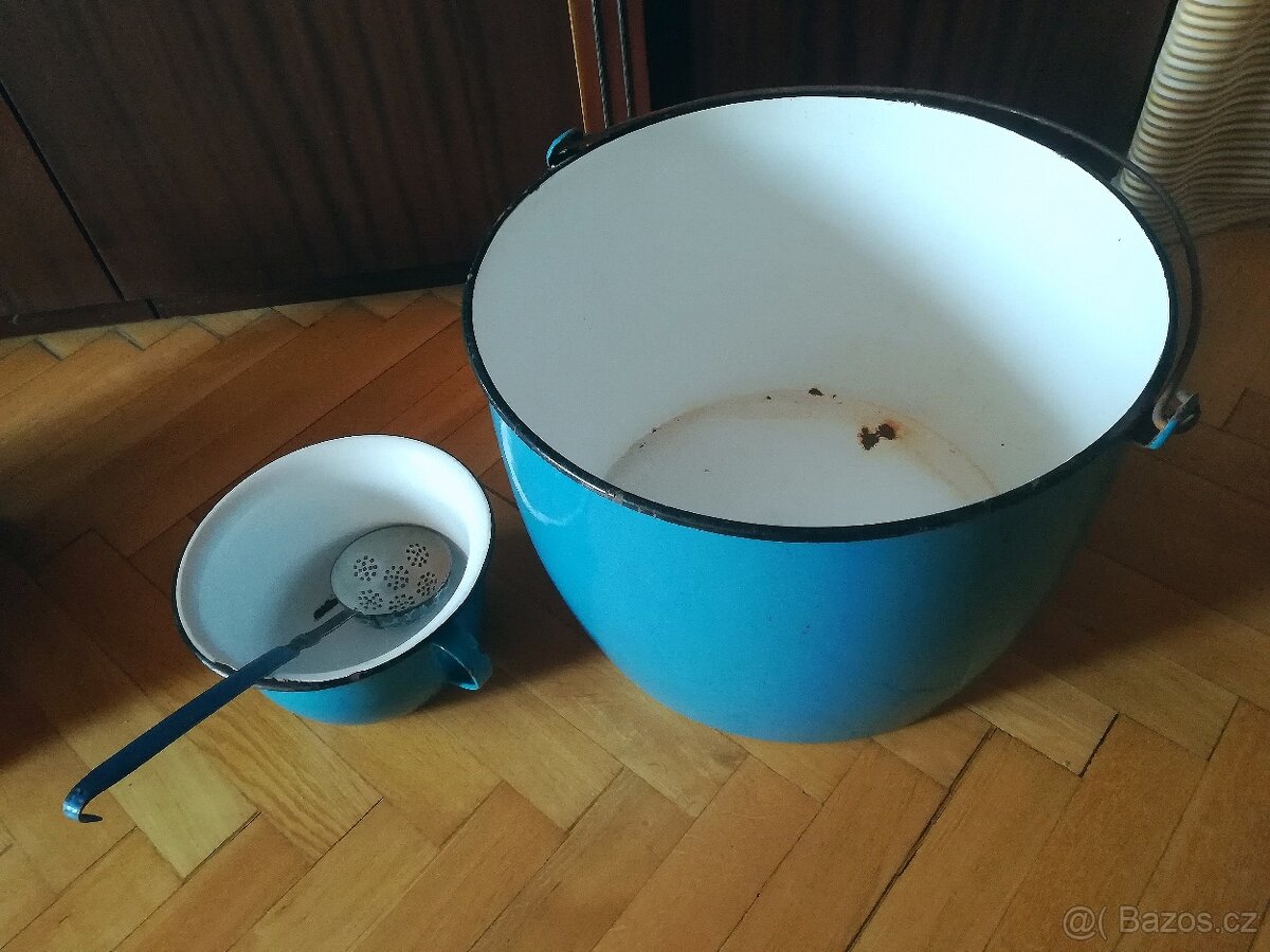 Modré hrnce, nočník, naberacka - 7