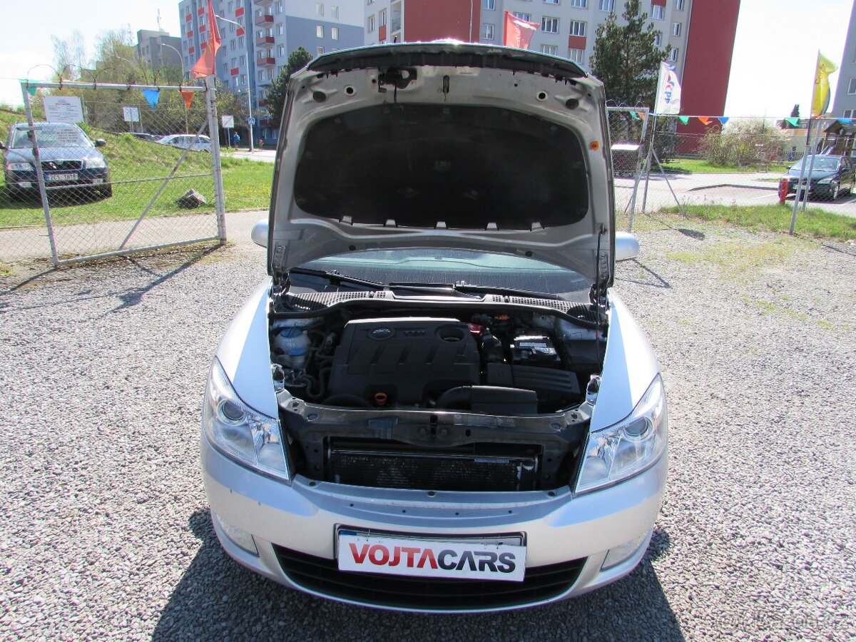Škoda Octavia II 1.6 TDi 77kW kombi, Servisní kniha, 2.maj. - 7