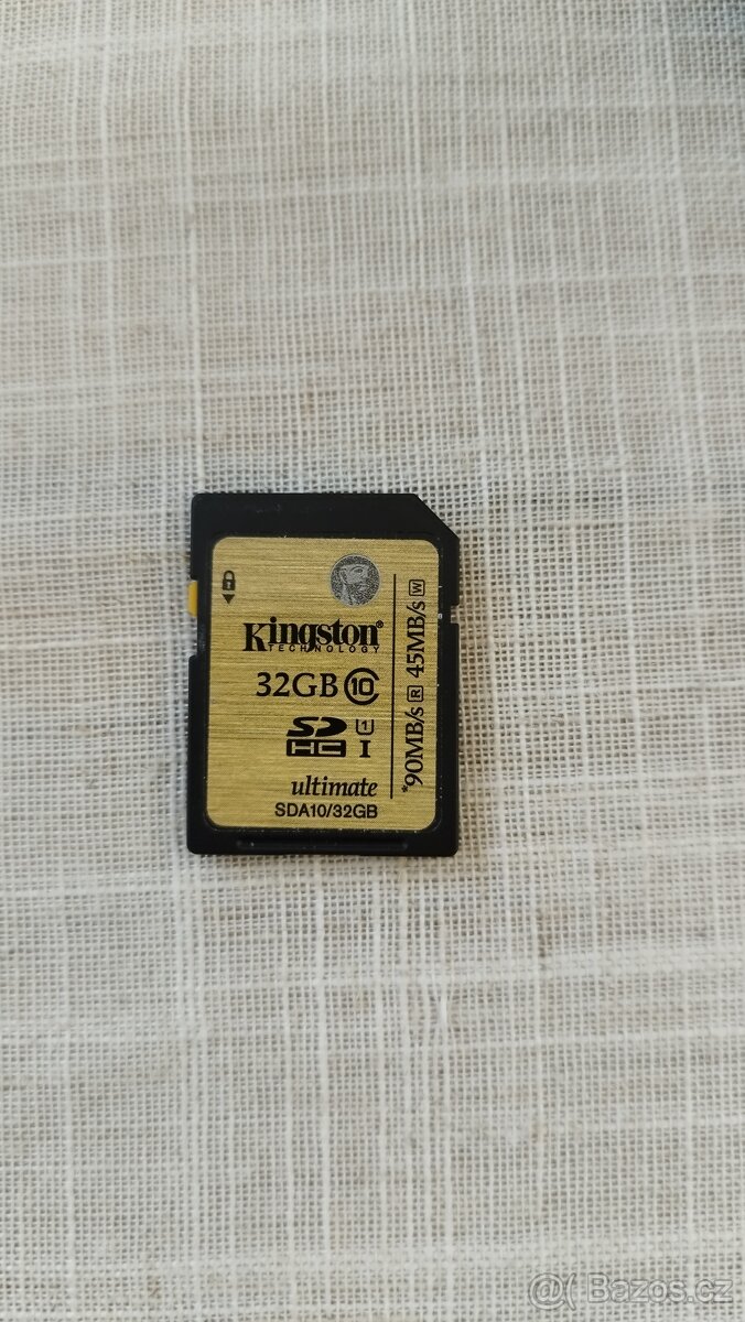 Nikon D5100 + objektivy - 7