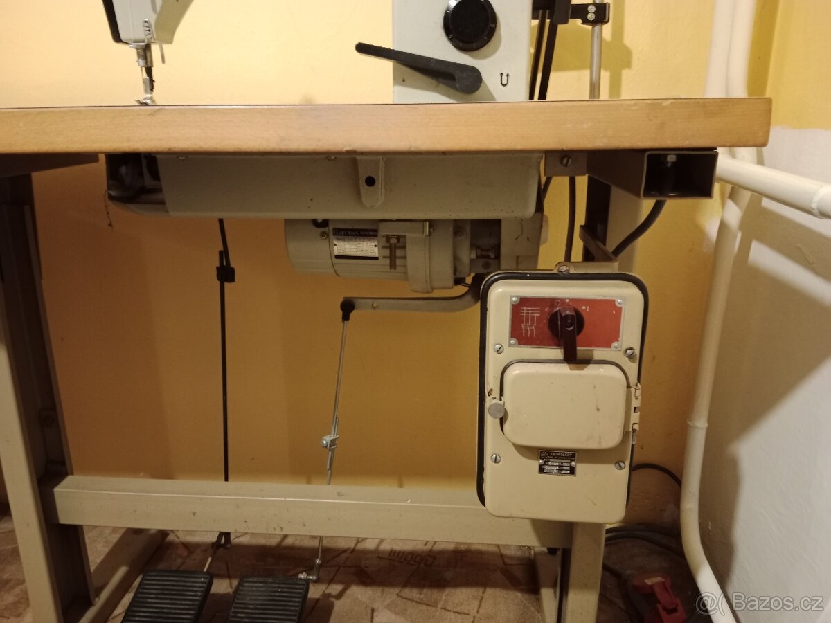 Prodám průmyslový šicí stroj - 7