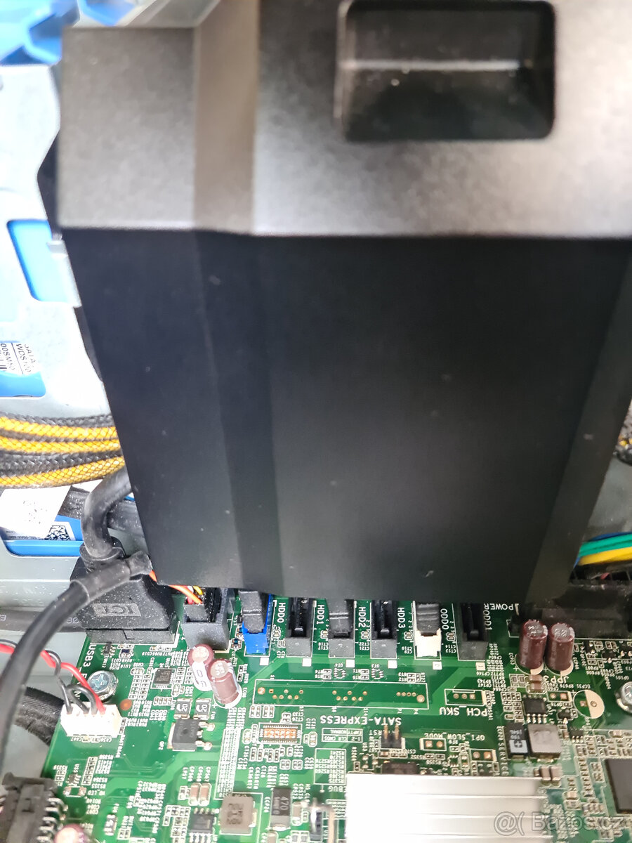 Pracovní/Herní stroj Dell Precision T5810 - 7