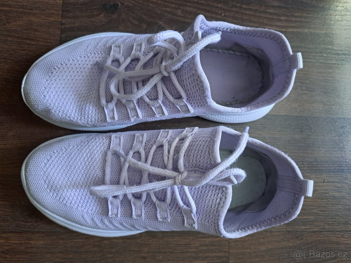 Dívčí sportovní tenisky vel. 35 - 7